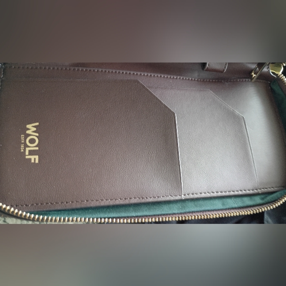 WOLF TRAVEL BAG... NEW - Picture 6 of 13